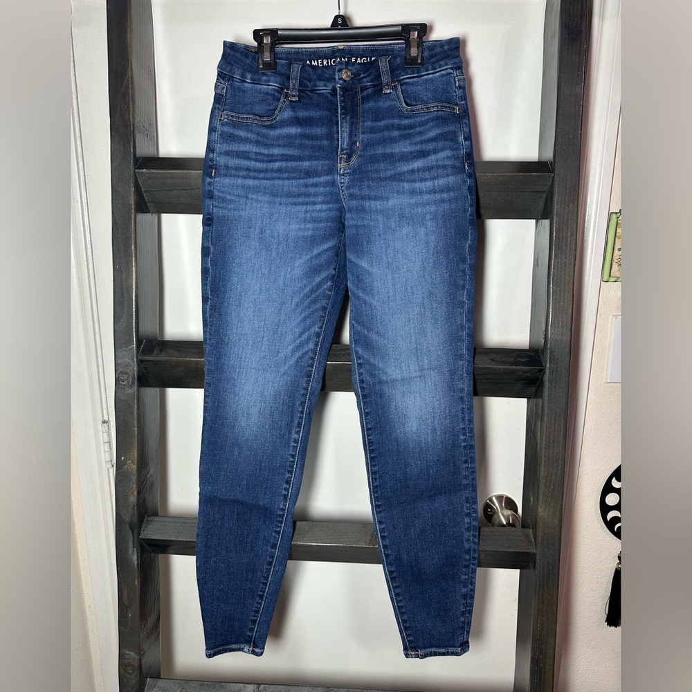 American Eagle Outfitters Women's curvy jegging Skinny Jeans
Next level stretch